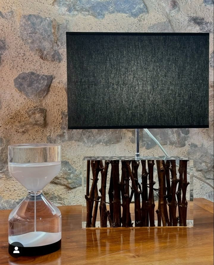 lampe artisanale design sarments atelier FIVA; lampe design Clepsy sablier artisanale